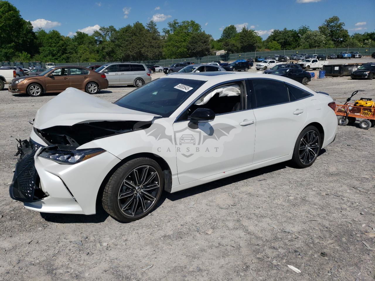 Toyota Avalon XLE 3.5L  6 2019