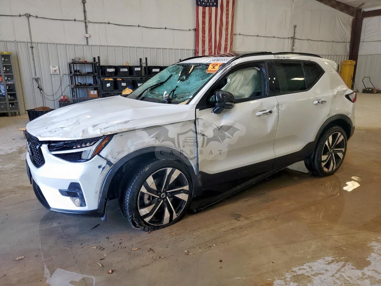 Volvo XC40 PLUS 2.0L 4 2025