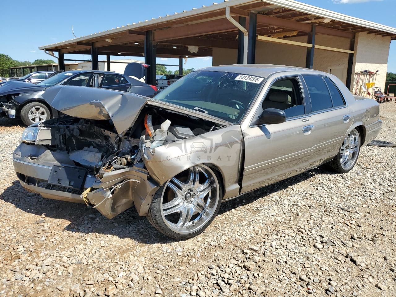 Ford Crown LX 4.6L 8 2002
