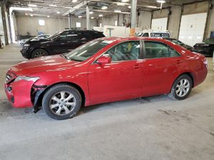 Toyota Camry BASE 2.5L 4 2011