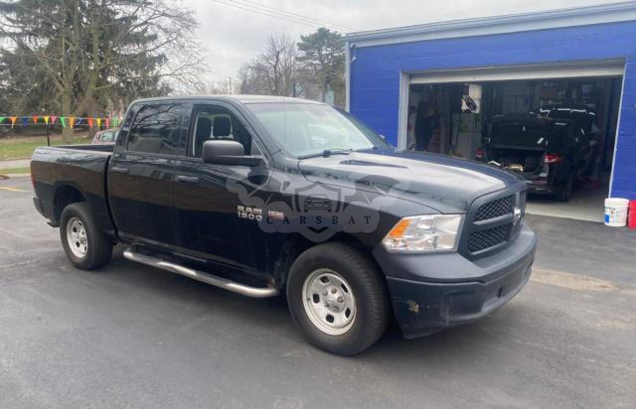 RAM 1500 ST 5.7L  8 2016