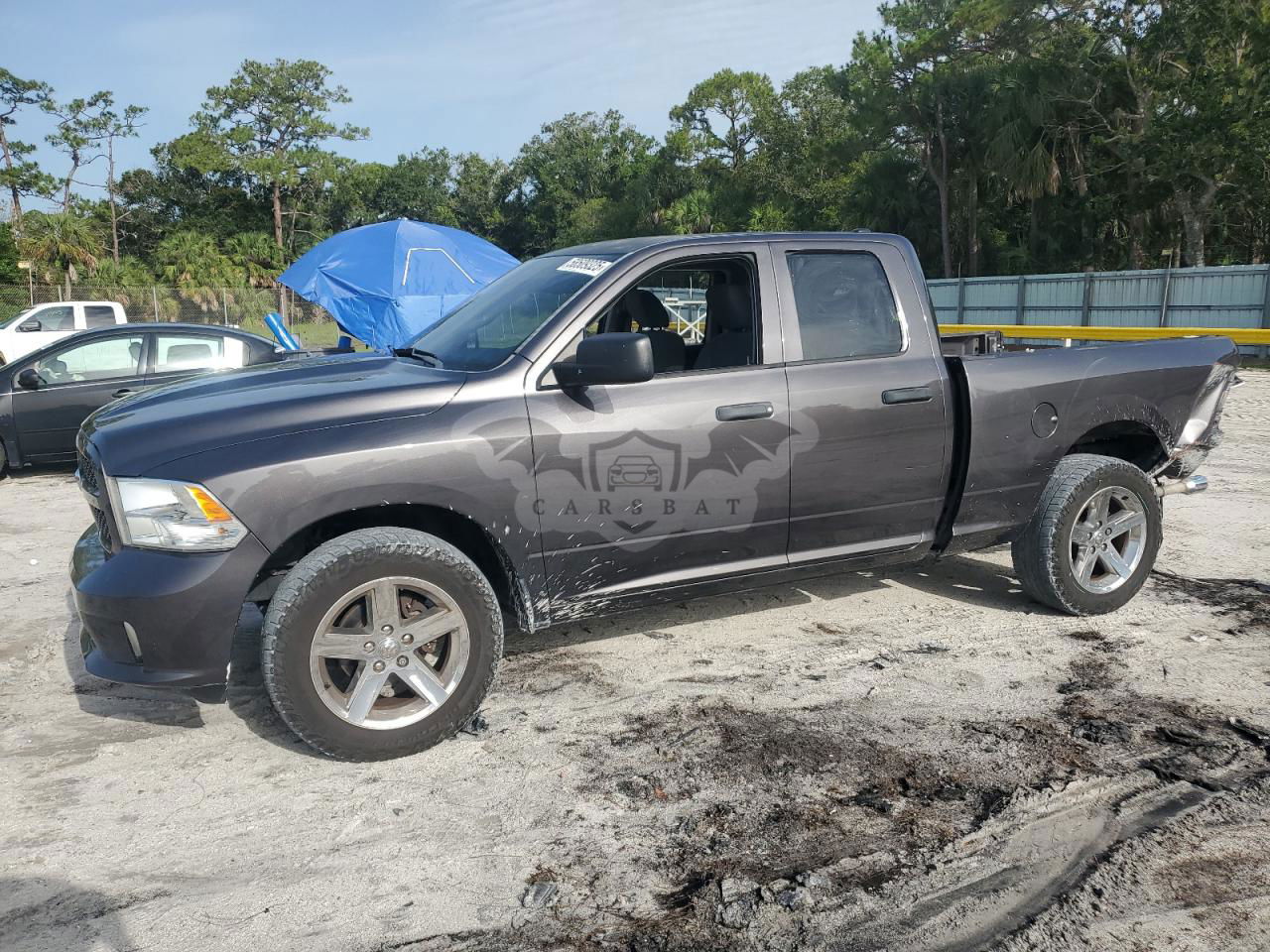 RAM 1500 ST 5.7L  8 2017