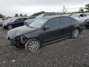 Volkswagen Passat S 2.5L 5 2012