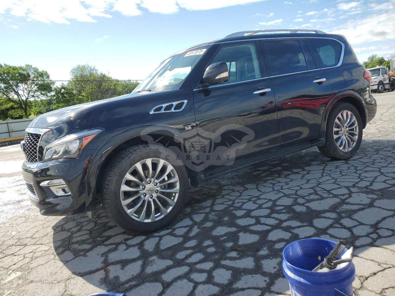 Infiniti QX80 BASE 5.6L  8 2017