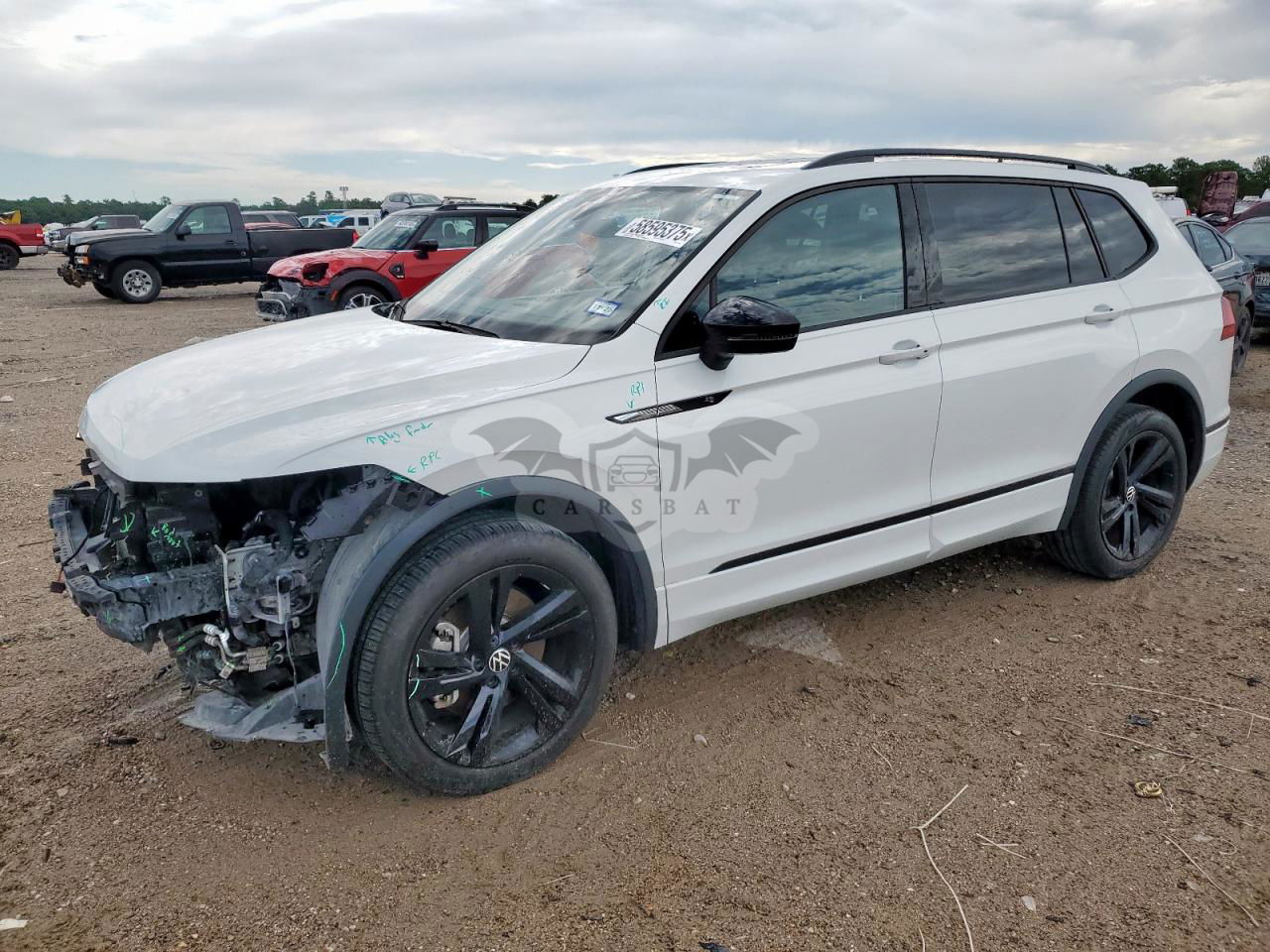 Volkswagen Tiguan SE R-LINE BLACK 2.0L  4 2023