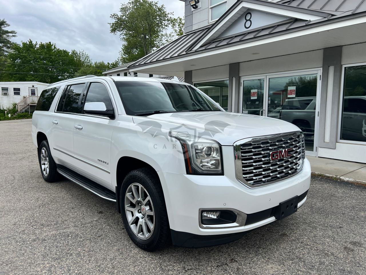 GMC Yukon DENALI 6.2L  8 2019