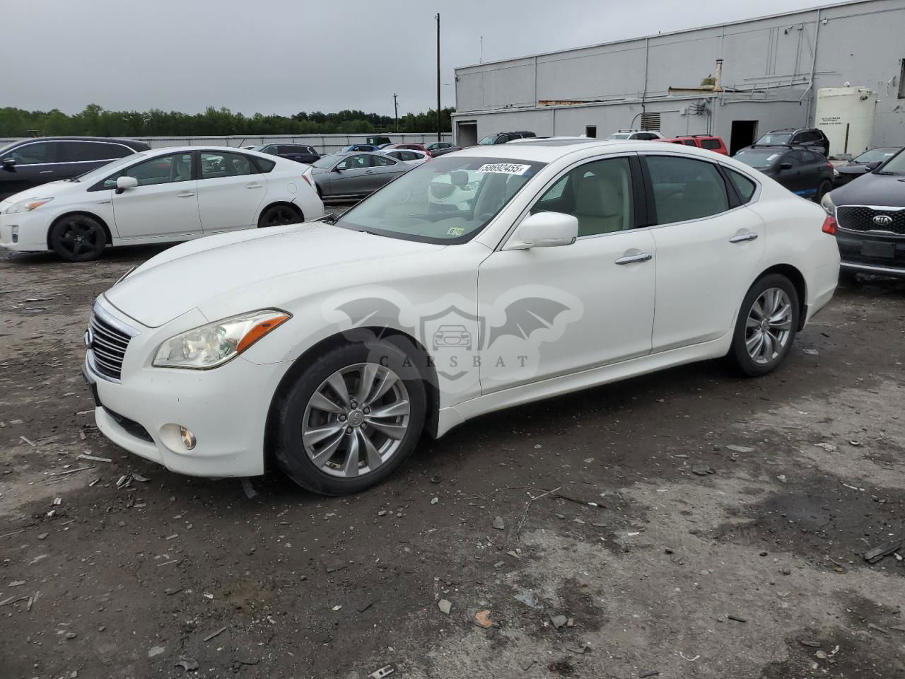 Infiniti M37 3.7L  6 2012