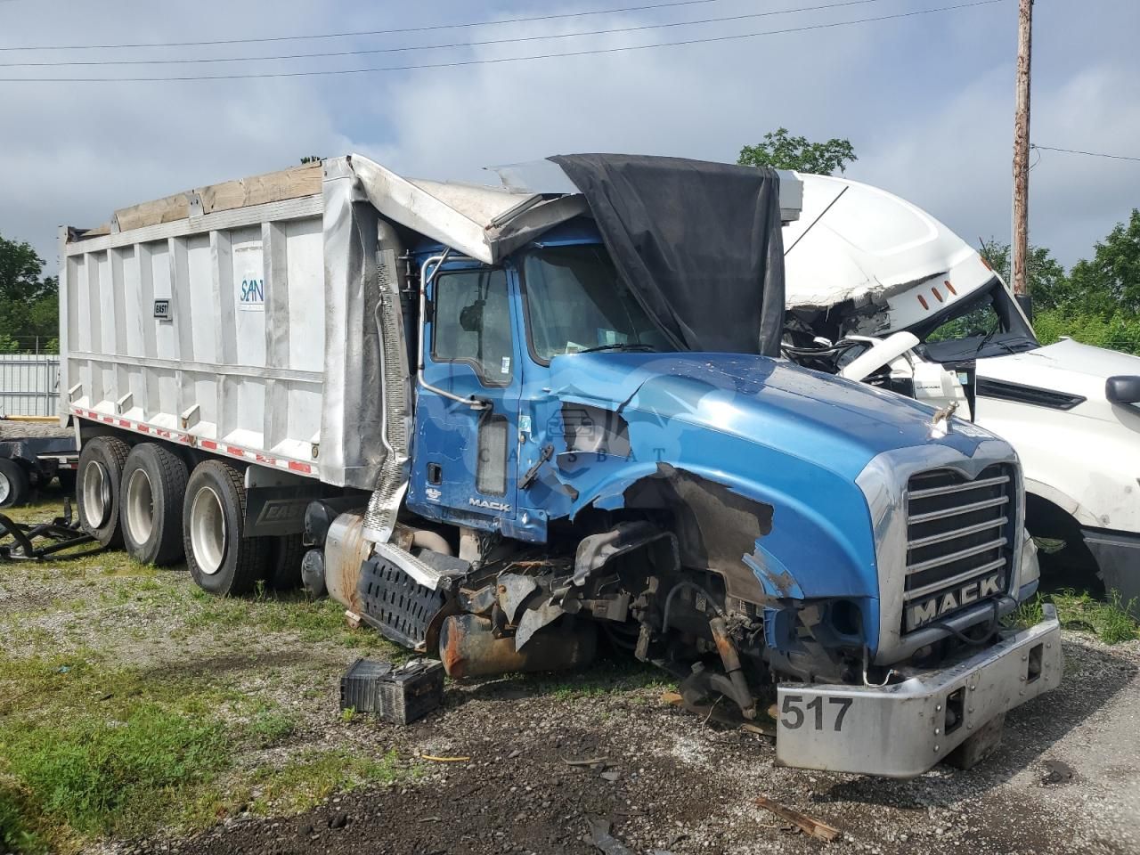 Mack 700 GU700 10.8L 6 2012