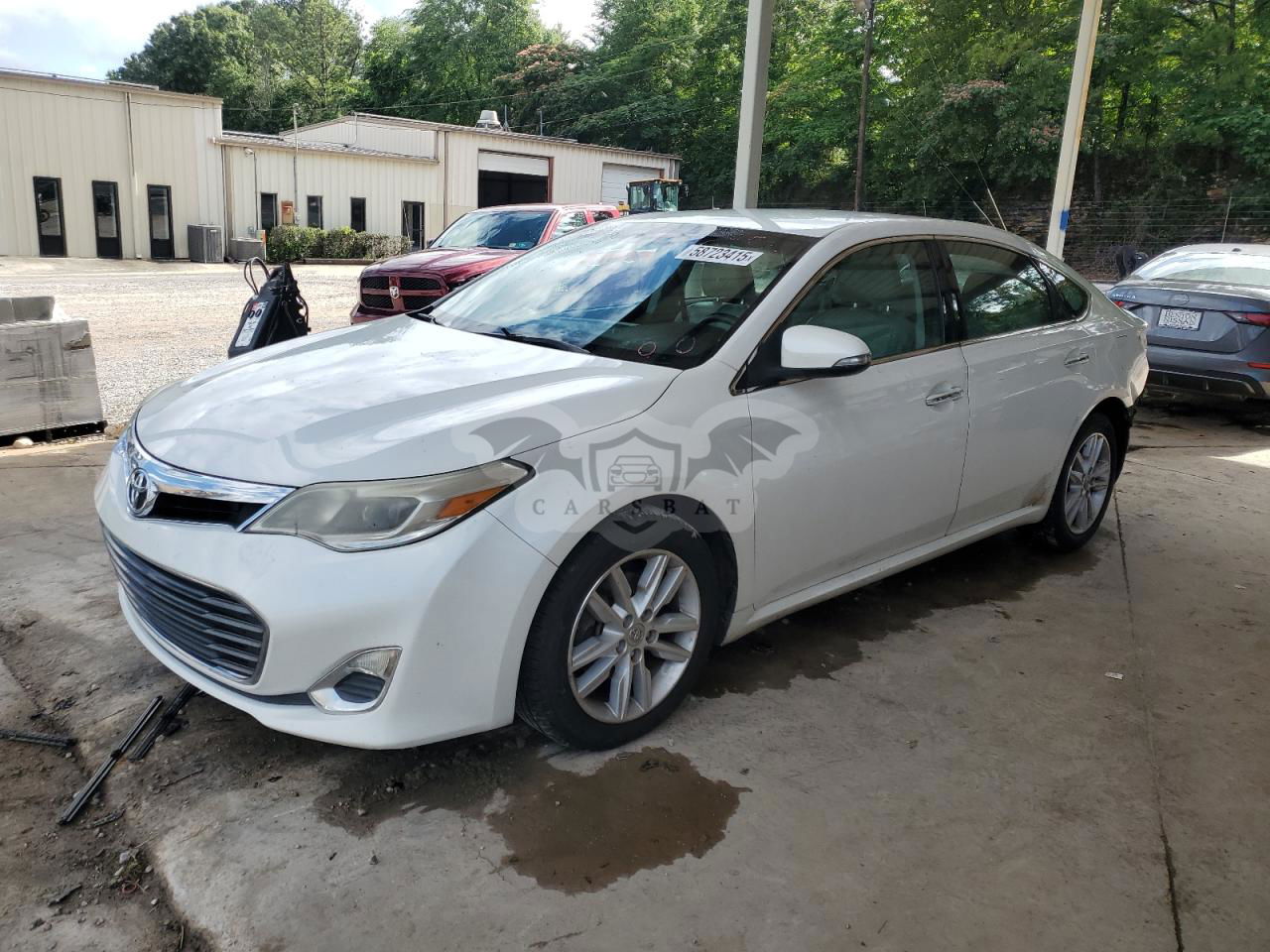 Toyota Avalon BASE 3.5L  6 2013