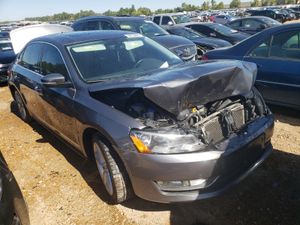 Volkswagen Passat SEL 2.0L 4 2014