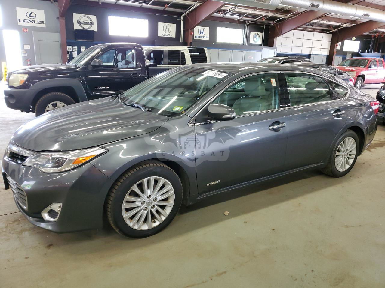 Toyota Avalon HYBRID 2.5L  4 2013