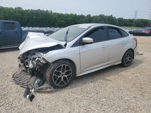Ford Focus SE 2.0L 4 2015