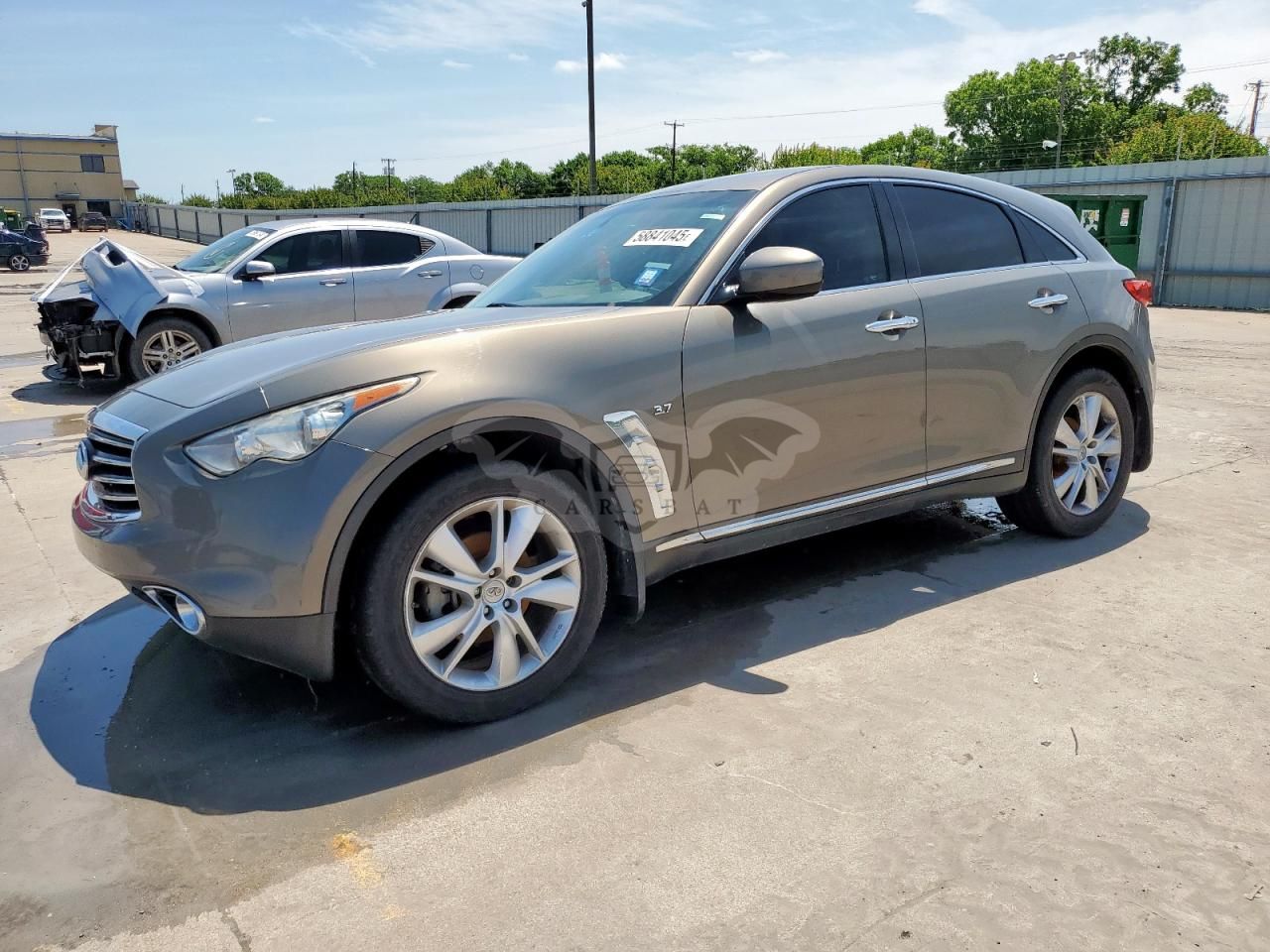 Infiniti QX70 3.7L 6 2015