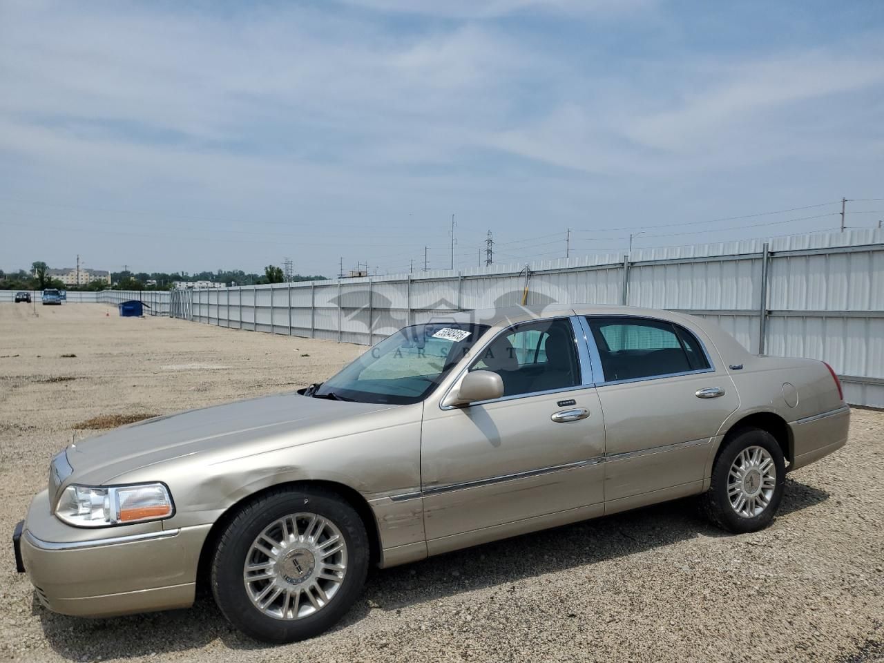 Lincoln Town Car SIGNATURE LIMITED 4.6L 8 2011