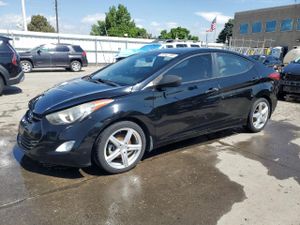 Hyundai Elantra GLS 1.8L 4 2013