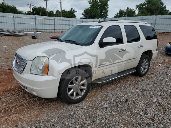 GMC Yukon DENALI 6.2L  8 2011