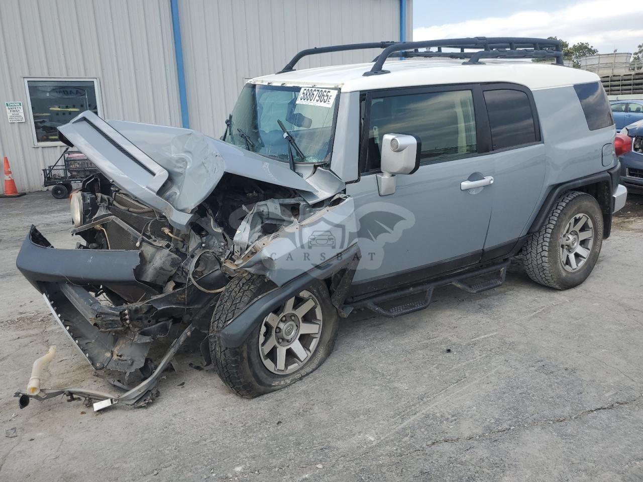 Toyota FJ Cruiser 4.0L 6 2014