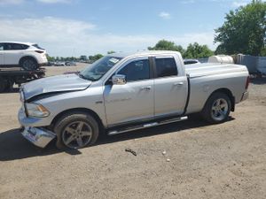 Dodge RAM 5.7L 8 2011