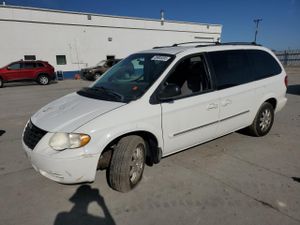Chrysler Town & Country TOURING 3.8L 6 2005