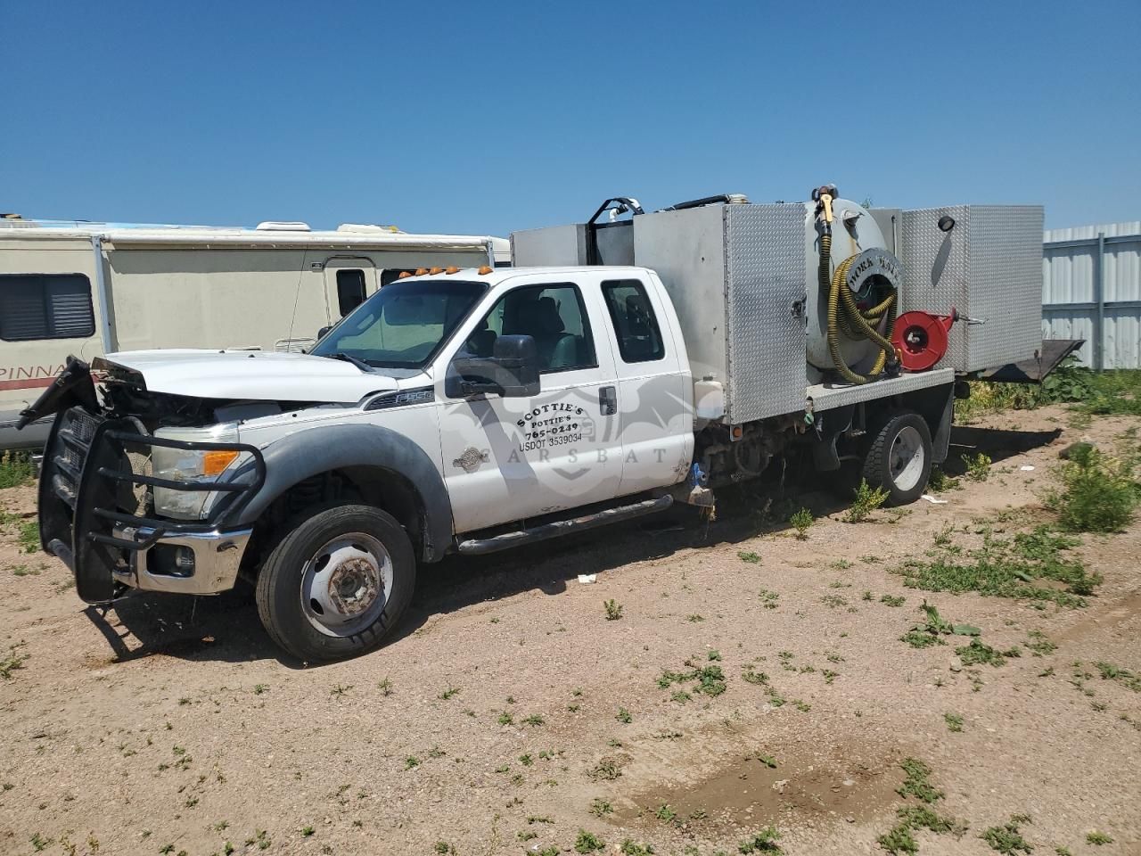 Ford F550 SUPER DUTY 6.7L 8 2012
