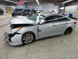 Hyundai Sonata SE 2.4L 4 2012