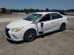 Toyota Camry LE 2.5L 4 2015