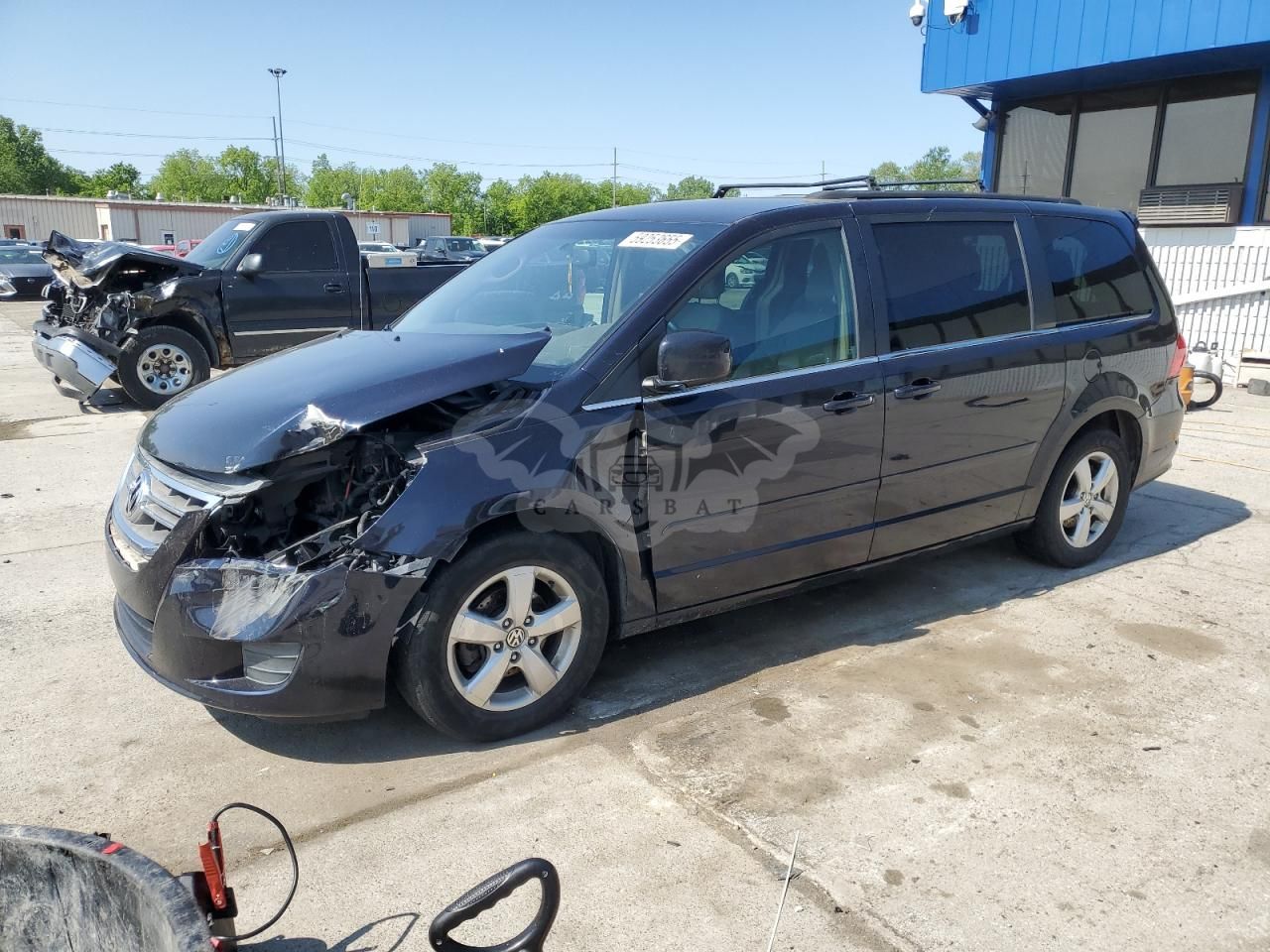 Volkswagen Routan SE 3.6L 6 2011