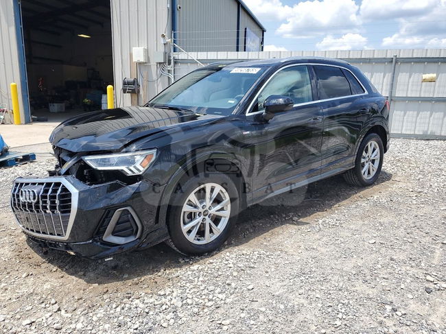Audi Q3 PREMIUM S LINE 45 2.0L  4 2025