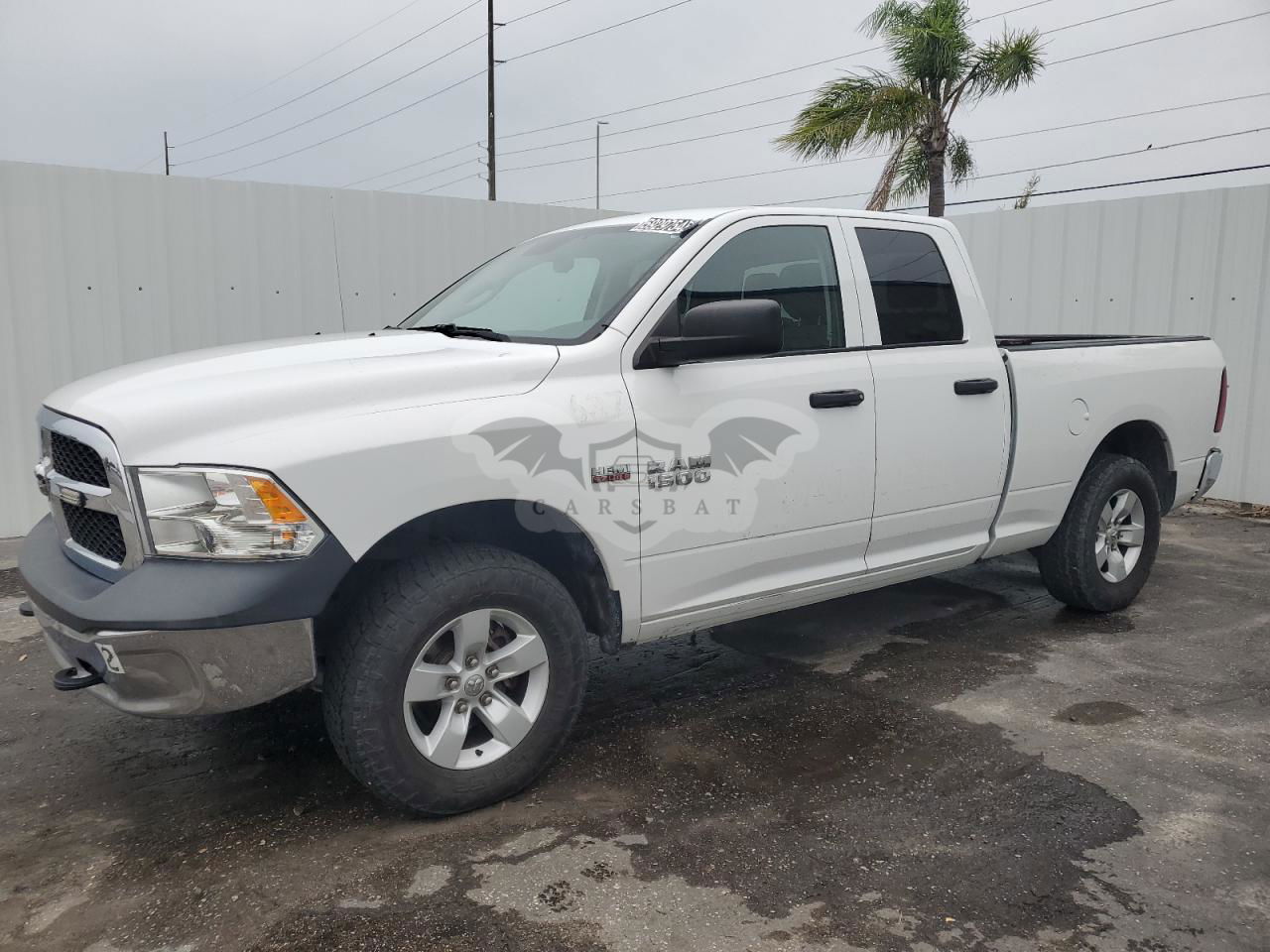 RAM 1500 ST 5.7L  8 2018