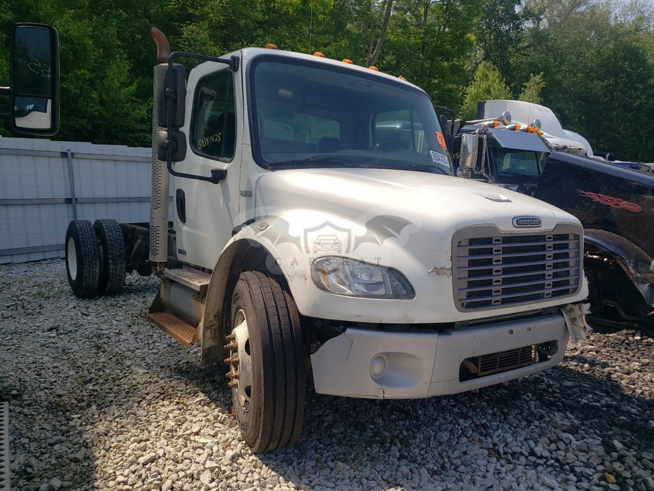 Freightliner Business Class M2 106 MEDIUM DUTY 6.7L 6 2011