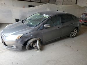 Ford Focus SE 2.0L 4 2012