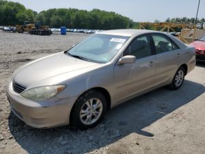 Toyota Camry LE 3.0L 6 2005