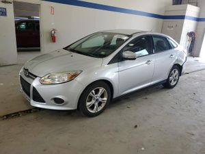 Ford Focus SE 2.0L 4 2014