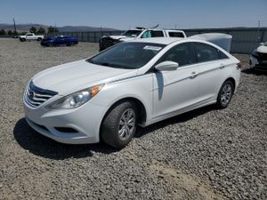 Hyundai Sonata GLS 2.4L 4 2013