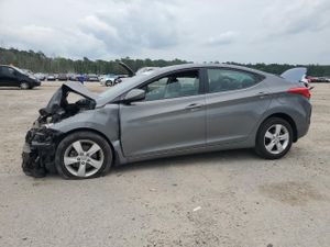Hyundai Elantra GLS 1.8L 4 2013