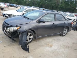 Toyota Corolla BASE 1.8L 4 2013