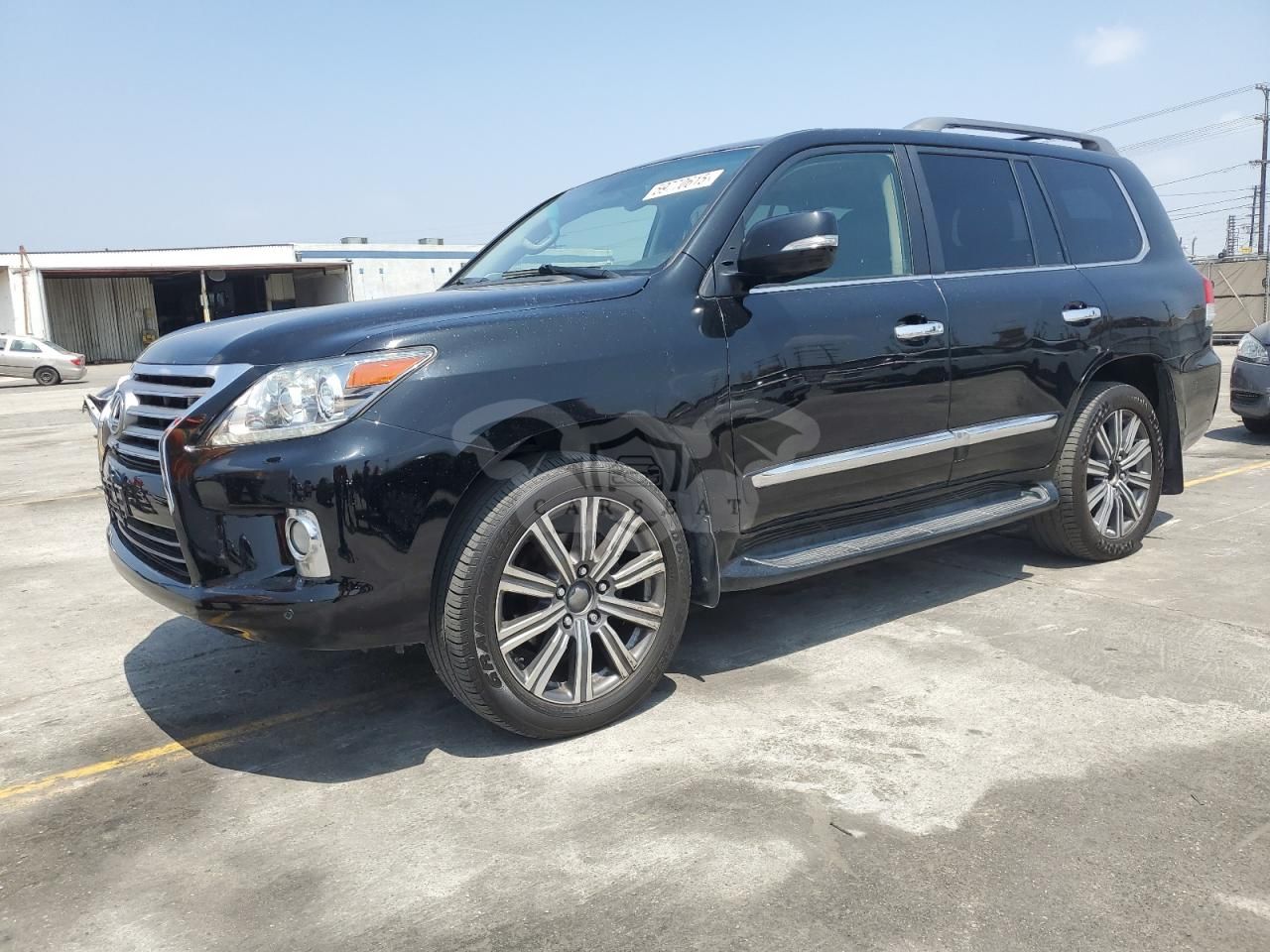 Lexus LX 570 5.7L 8 2013