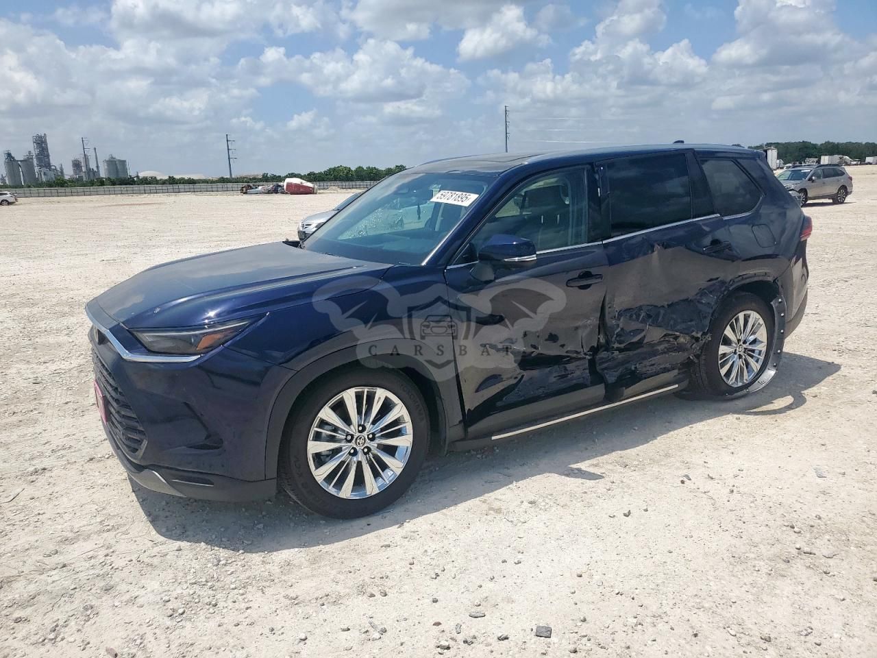 Toyota Grand Highlander LE 2.4L 4 2025
