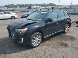Mitsubishi Outlander SE 2.0L 4 2015