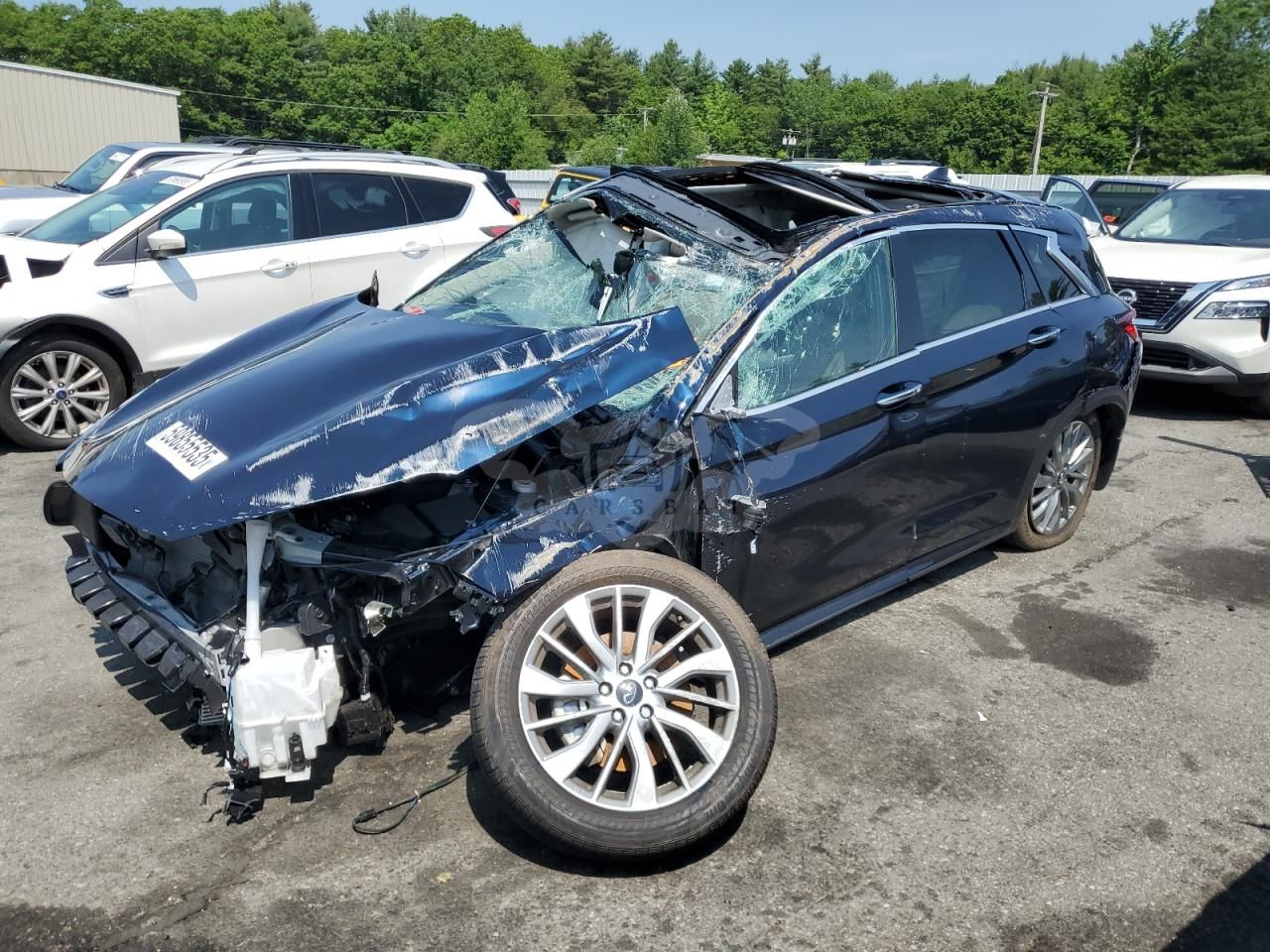 Infiniti QX50 LUXE 2.0L 4 2024