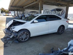 Toyota Camry LE 2.5L 4 2015