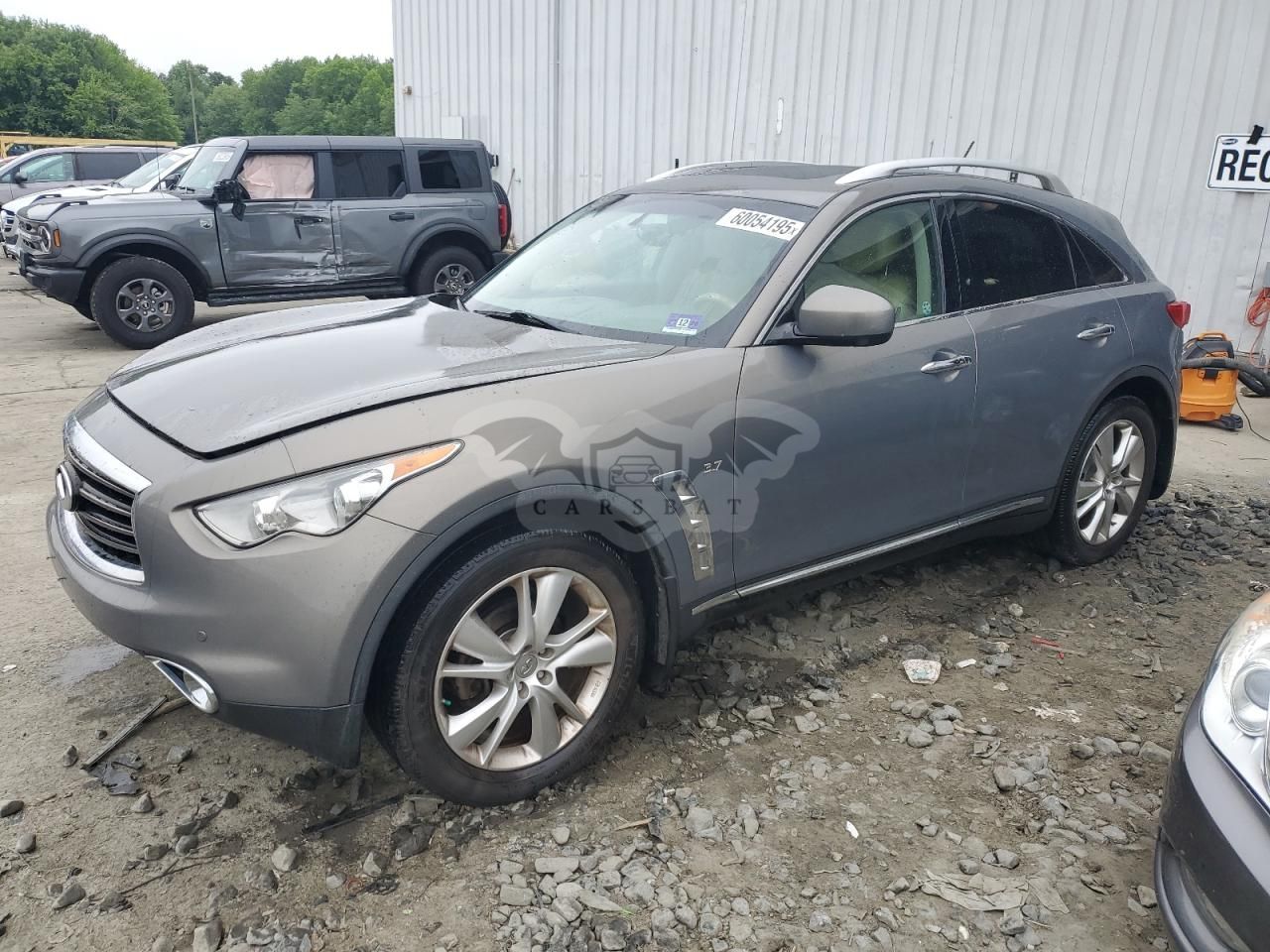 Infiniti QX70 3.7L 6 2014