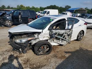 Hyundai Elantra SE 1.8L 4 2015