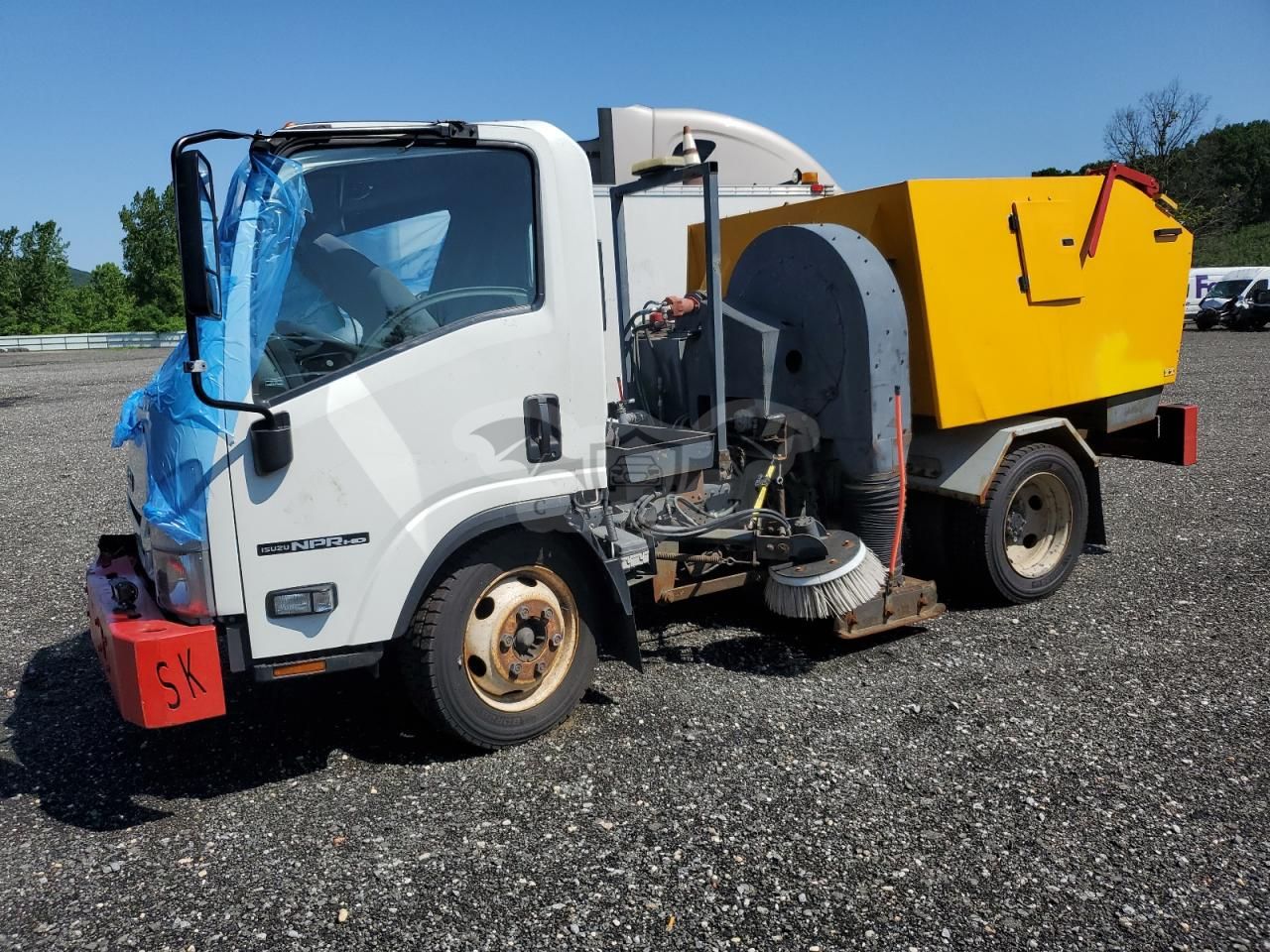 Isuzu NPR 6.6L 8 2020