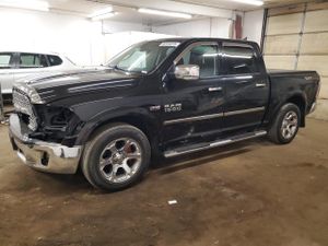RAM 1500 LARAMIE 5.7L 8 2013