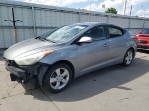 Hyundai Elantra GLS 1.8L 4 2013