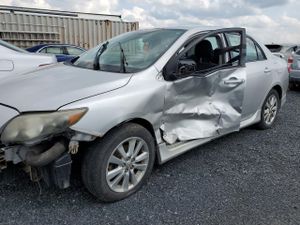 Toyota Corolla BASE 1.8L 4 2010