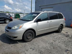 Toyota Sienna CE 3.3L 6 2004