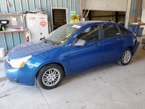 Ford Focus SE 2.0L 4 2011
