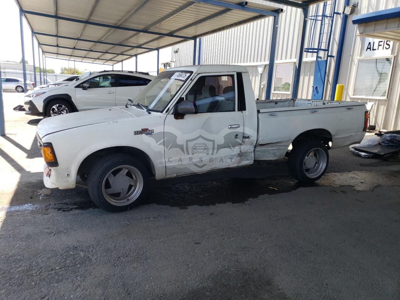 Nissan 720 STANDARD BED 2.4L 4 1983